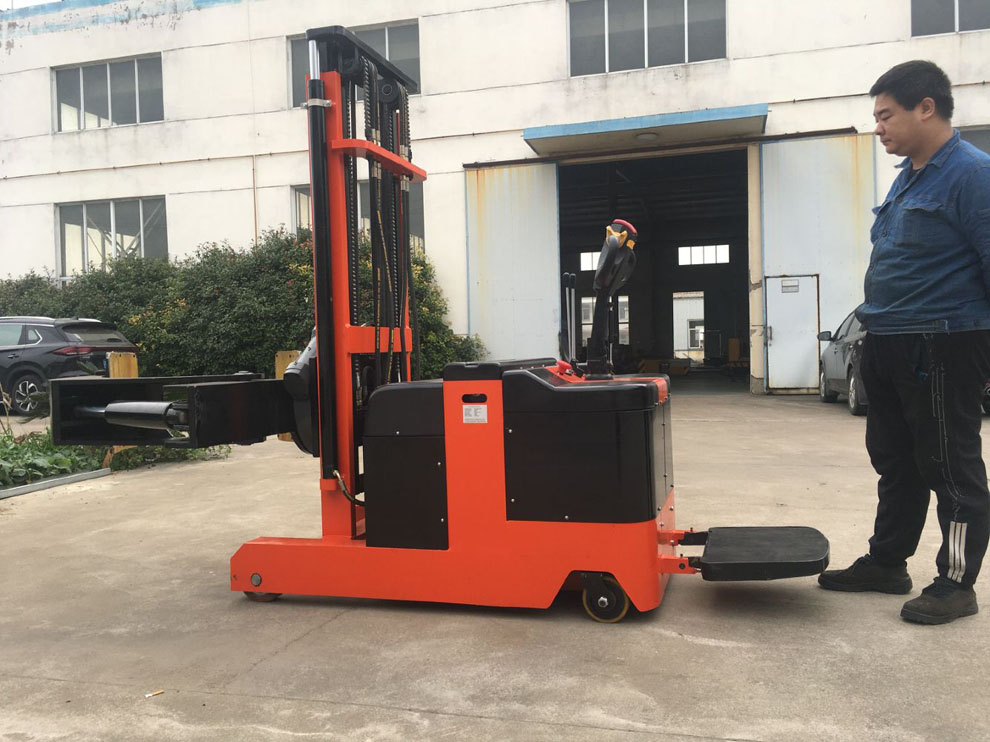 CPD-Z full electric roll lifter